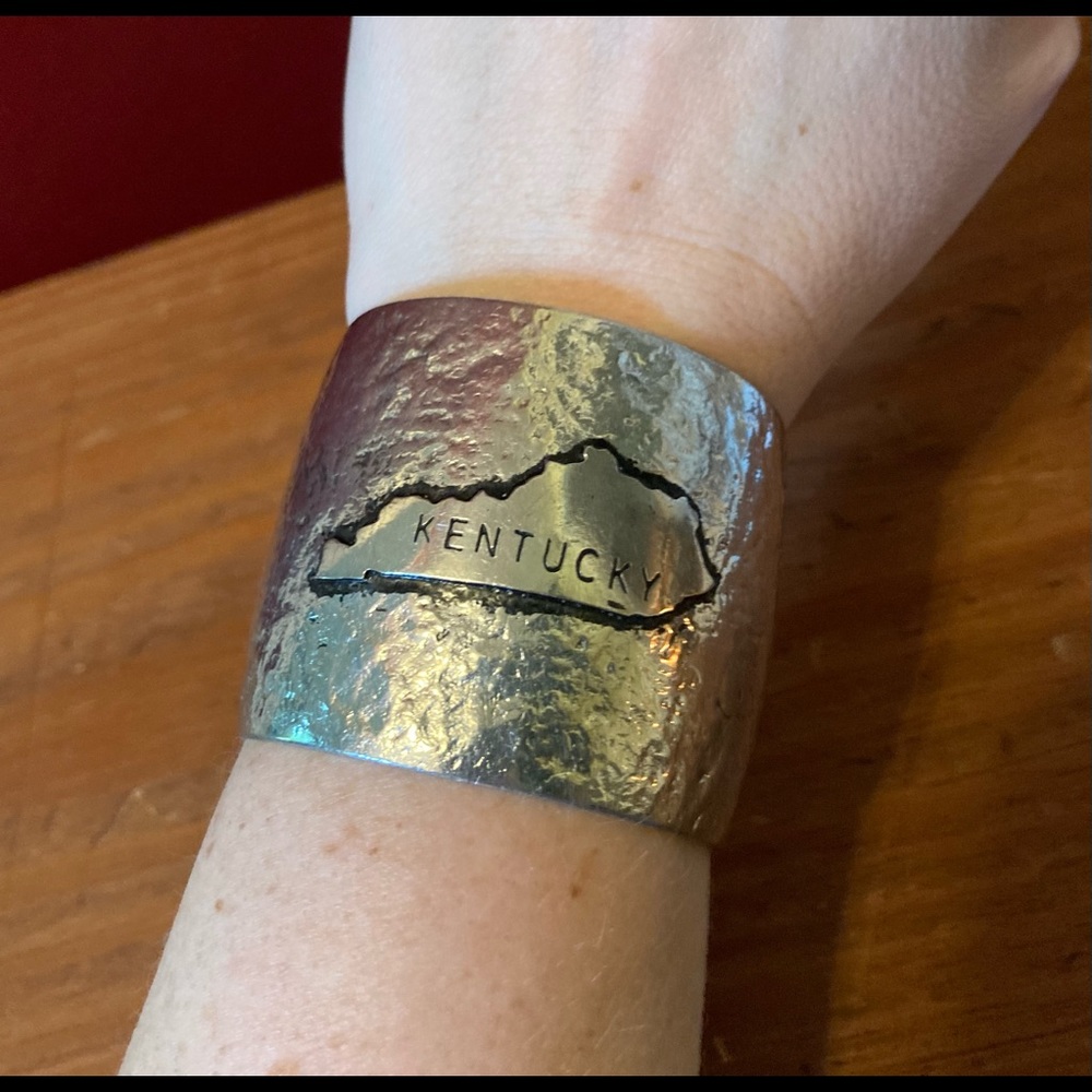 “Kentucky” Barrel Cuff bracelet
